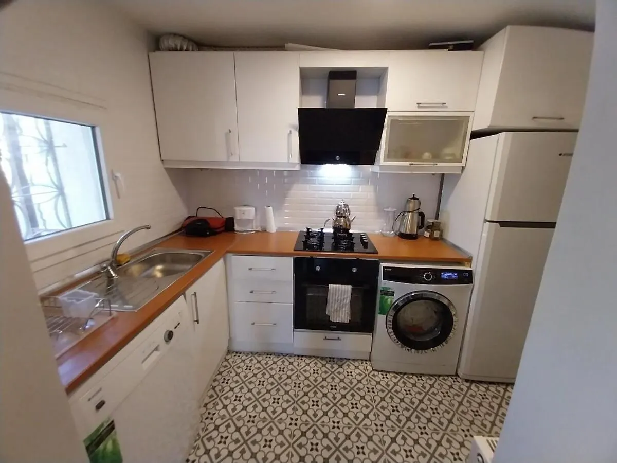 Apartamento Tiyn House Esmirna 0*,  Turquía